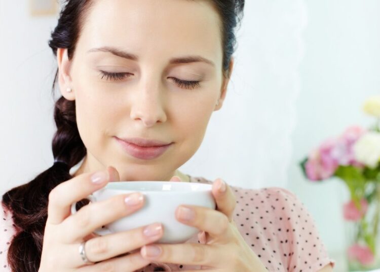 Evdeki kötü kokuyu saniyeler içinde yok eden doğal ve pratik yöntem